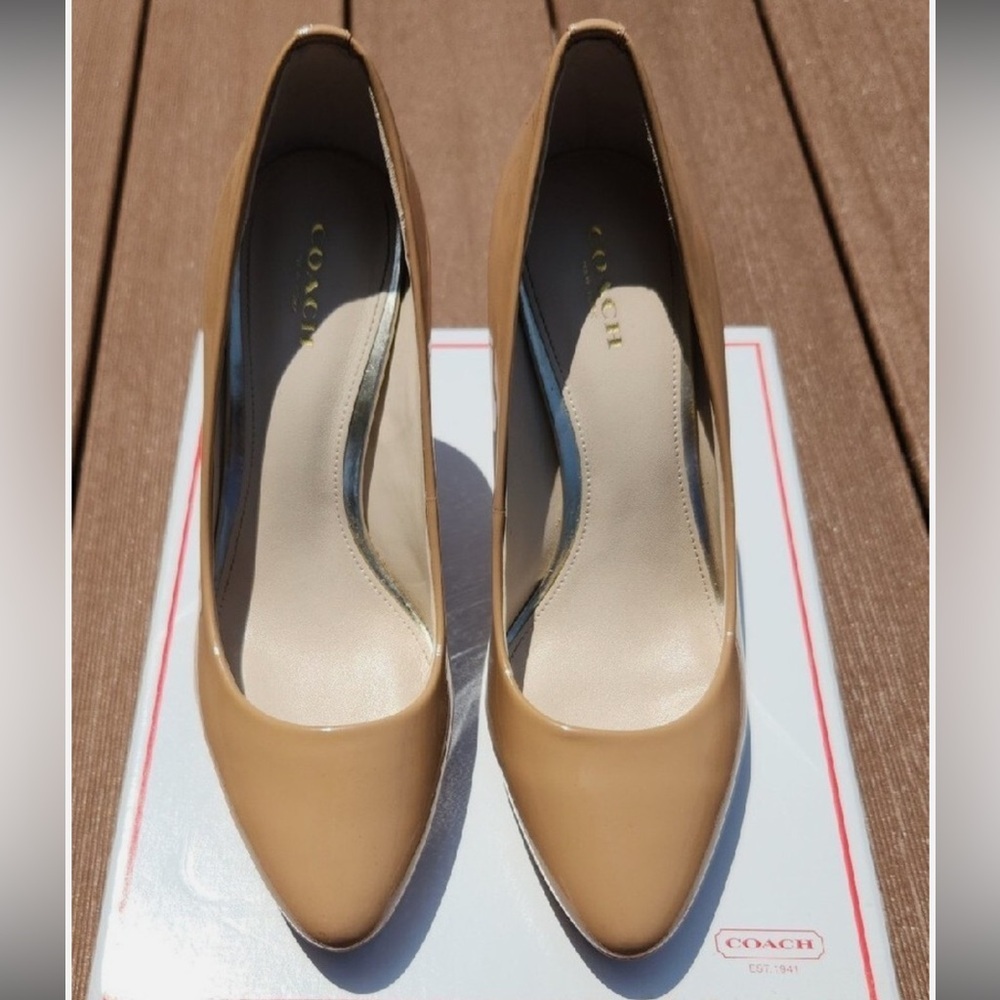 COACH Womens Beige Giovanna Patent Leather Heels Sz 7.5 - Picture 1 of 17